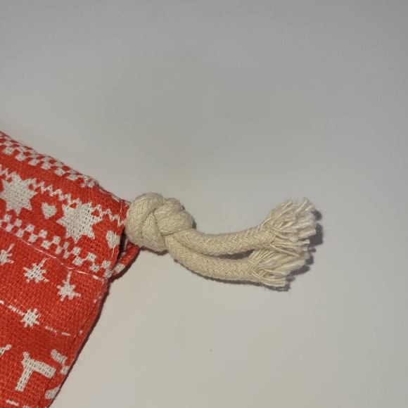 CLOTH DRAWSTRING MED GIFT BAGS 10'' X 11'' - Picture 5 of 6